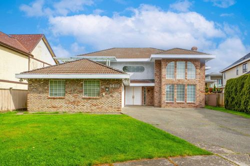 5611 Holt Ave, Richmond, BC, V7C5C8 | Card Image