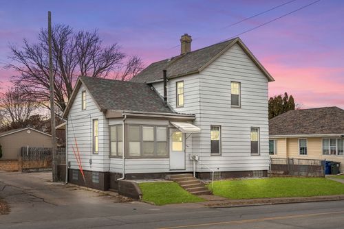 1618 N Marquette St, Davenport, IA, 52804-3727 | Card Image