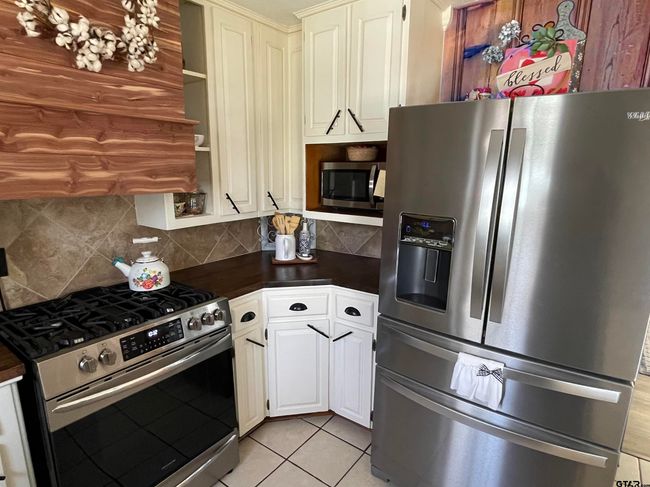 902 S Florey Ave, House other with 3 bedrooms, 2 bathrooms and null parking in Mt Pleasant TX | Image 8