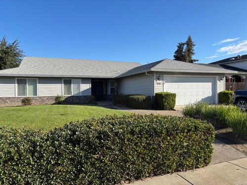 1691 Davis St, Ripon, CA, 95366-3603 | Card Image