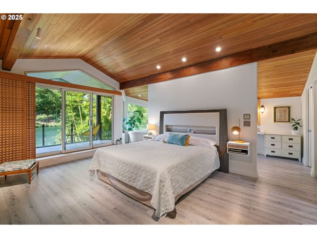 1115 Lake Front Rd, House other with 4 bedrooms, 4 bathrooms and 2 parking in Lake Oswego OR | Image 22