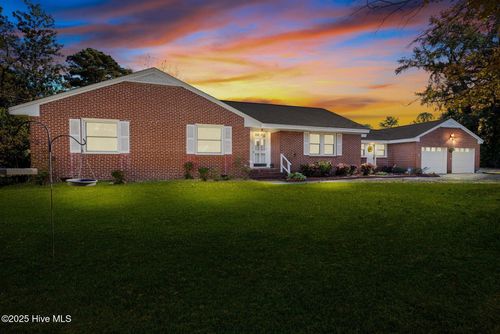 902 Treemont Rd Nw, Wilson, NC, 27896-2051 | Card Image