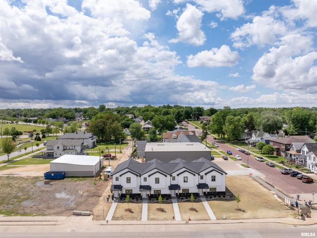 APT-1 - 1002 S 4 Th St, House other with 3 bedrooms, 3 bathrooms and null parking in Clinton IA | Image 6