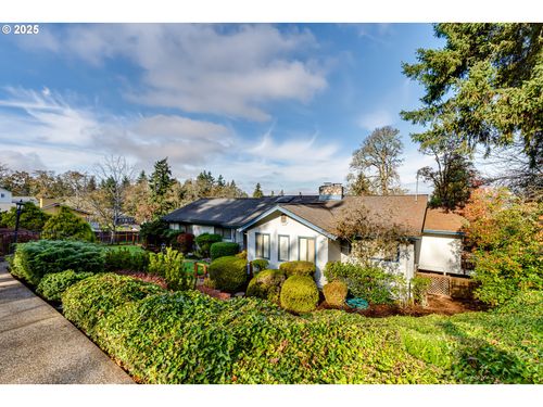 2595 Highland Oaks Dr, Eugene, OR, 97405-1453 | Card Image