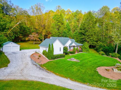 35 Country Wood Way, Horse Shoe, NC, 28742-8768 | Card Image