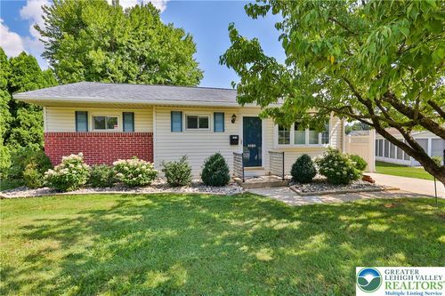 1812 Hilltop Ter, Bethlehem, PA, 18018-1422 | Card Image