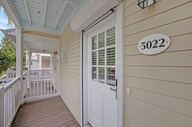 Front porch | Image 7