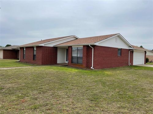 1019 Burning Wood Dr, Shawnee, OK, 74804-4559 | Card Image