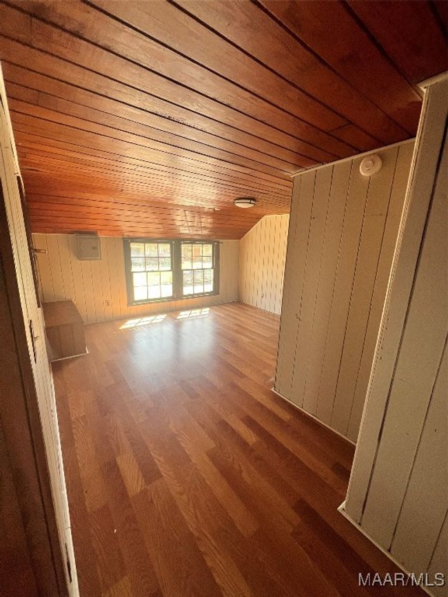 Apartment bedroom | Image 9