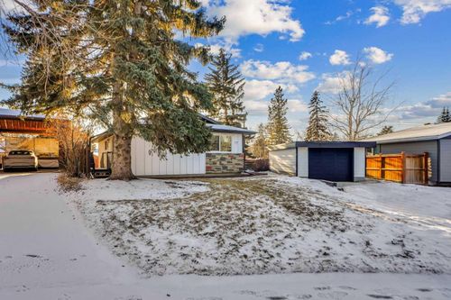 77 Ferncliff Cres Se, Calgary, AB, T2H0V5 | Card Image