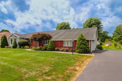 209 Kennedy Drive, House other with 3 bedrooms, 2 bathrooms and null parking in Horseheads NY | Image 2