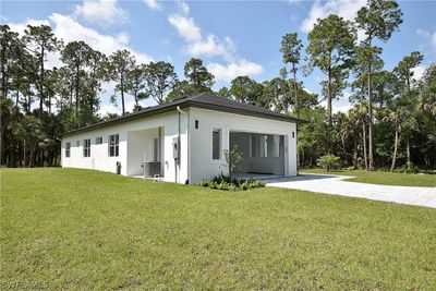 3762 32nd Avenue Se, House other with 4 bedrooms, 3 bathrooms and null parking in Naples FL | Image 3