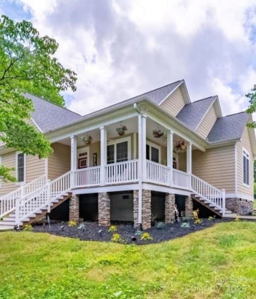 206 Montclair Dr, Locust, NC, 28097-9529 | Card Image