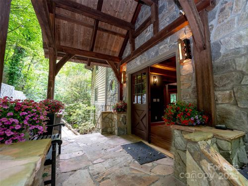 82 Red Oak Dr, Mills River, NC, 28759-2678 | Card Image