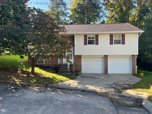 502 Harriet Ct, Hurricane, WV, 25526-9004 | Card Image