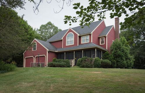 562 South St, Shrewsbury, MA, 01545-4818 | Card Image