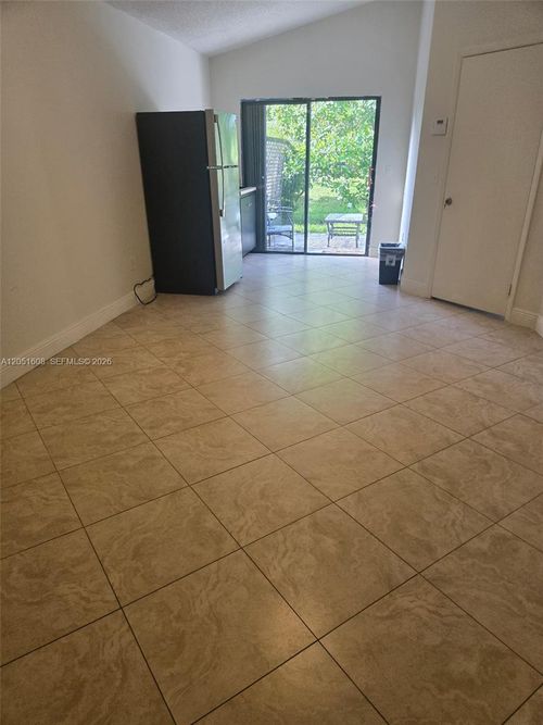 0-818 E Palm Run Dr, North Lauderdale, FL, 33068-2712 | Card Image