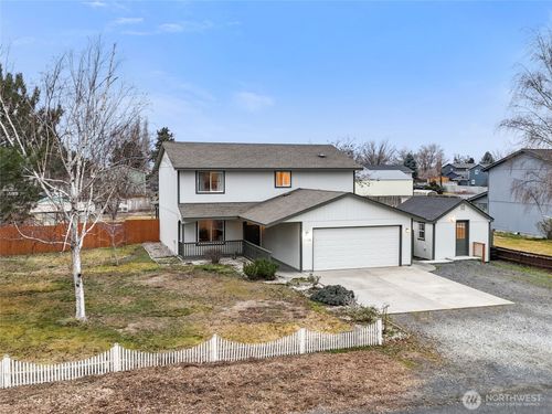 7735 Mcbee St Ne, Moses Lake, WA, 98837-9245 | Card Image