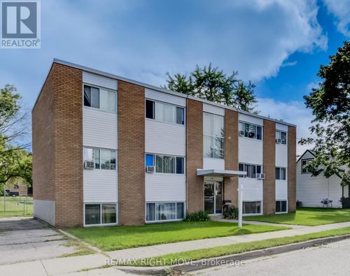 125 Schlueter St, Cambridge, ON, N3H4B4 | Card Image