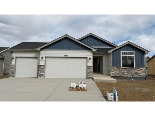 7090 Gateway Crossing St, Wellington, CO, 80549-2434 | Card Image