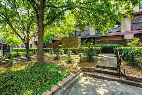 22b-5757 E University Blvd, Dallas, TX, 75206-4242 | Card Image