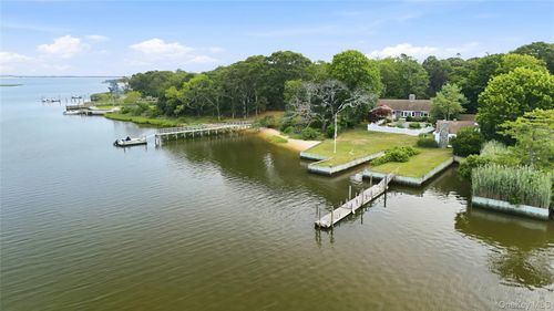 31 Tuthill Point Rd, East Moriches, NY, 11940-1216 | Card Image