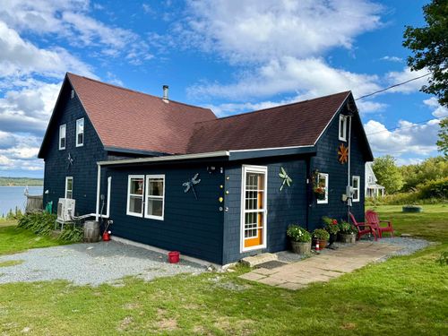 5100 Sandy Point Rd, Shelburne, NS, B0T1W0 | Card Image