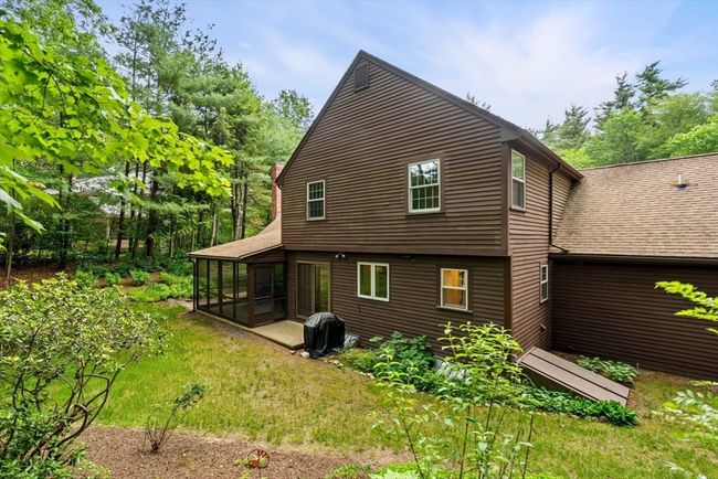 369 Border Rd, House other with 4 bedrooms, 4 bathrooms and 6 parking in Concord MA | Image 36