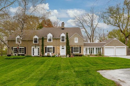 825 Lone Tree Road, Elm Grove, WI, 53122 | Card Image