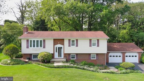 195 Echo Dr, CHAMBERSBURG, PA, 17202-3307 | Card Image