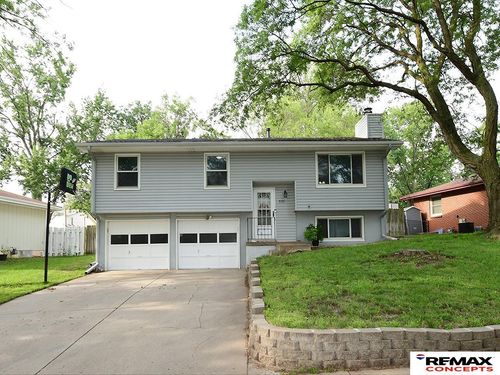 3721 Wildbriar Lane, Lincoln, NE, 68516 | Card Image