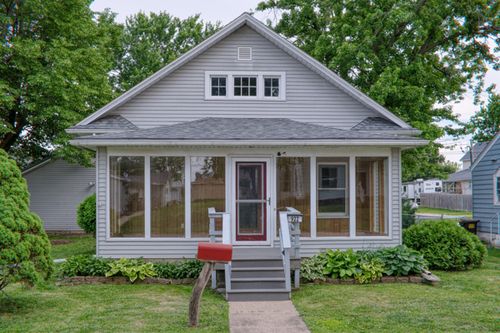 922 9th Ave, Fulton, IL, 61252-1231 | Card Image