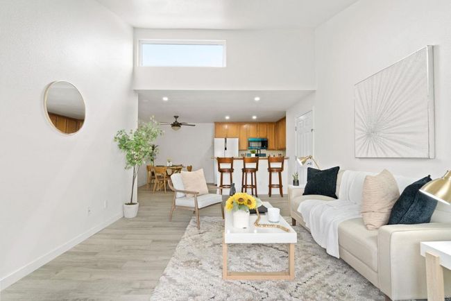 UNIT-215 - 3454 Castle Glen Dr, Condo with 3 bedrooms, 2 bathrooms and 1 parking in San Diego CA | Image 4