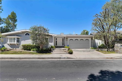 3831 Cody Rd, Sherman Oaks, CA, 91403-5020 | Card Image
