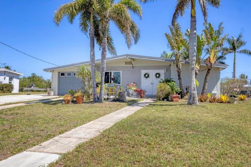 301 Palmetto Dr Ne, PORT CHARLOTTE, FL, 33952-8258 | Card Image