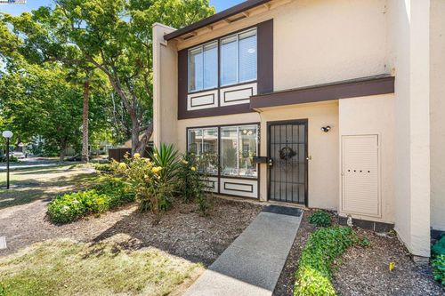 2658 Oliver Dr, Hayward, CA, 94545-4141 | Card Image