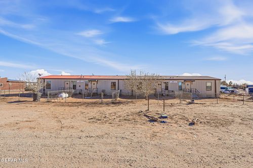 14860 Mandeville Ave, El Paso, TX, 79928-7501 | Card Image