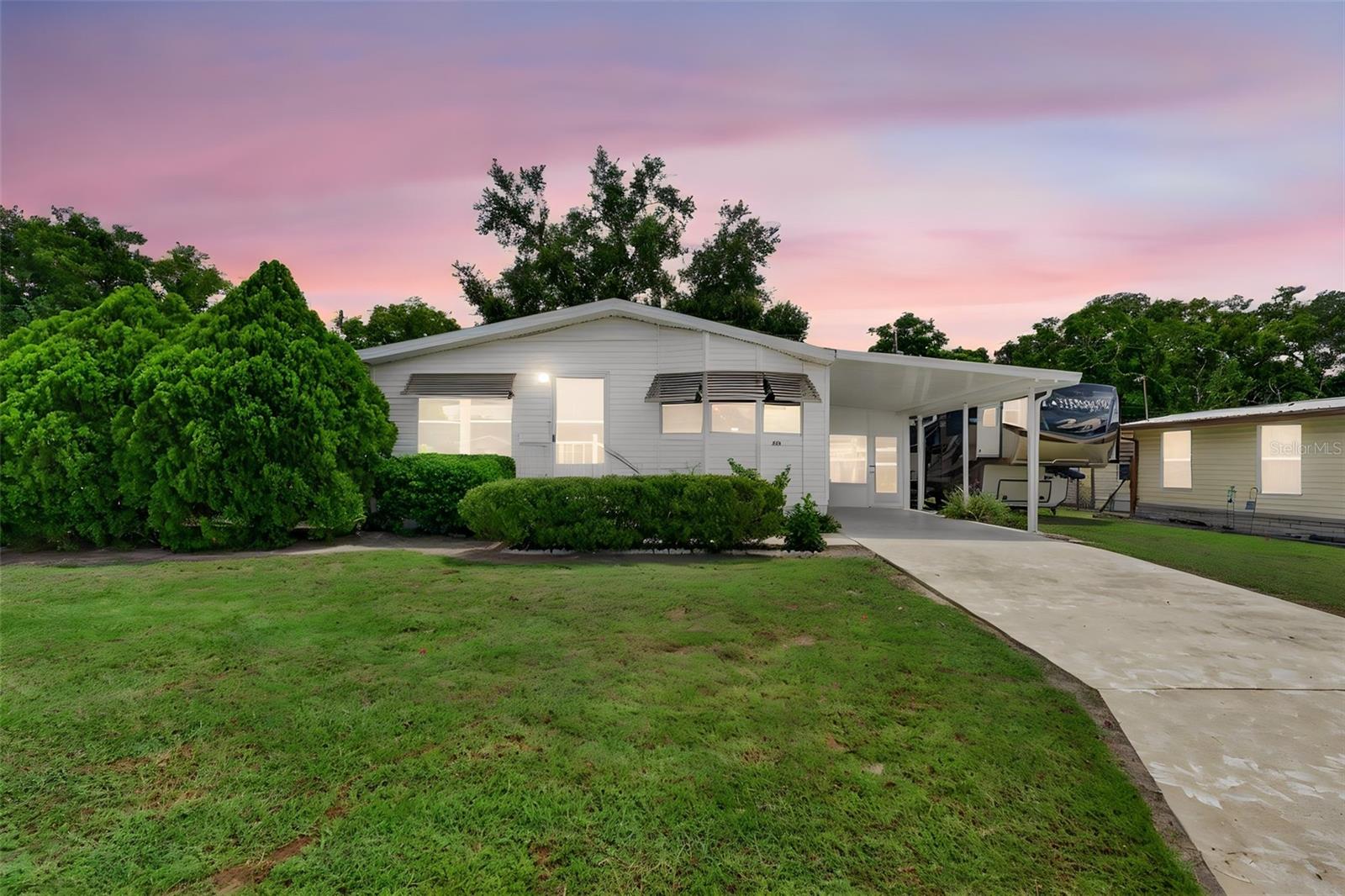 Residential in ZEPHYRHILLS