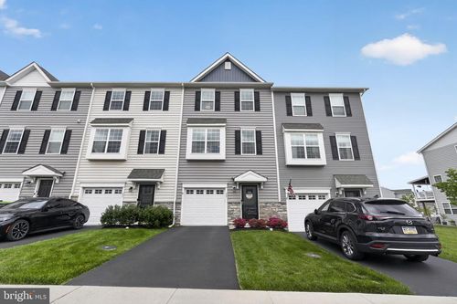 207 Spring Ln, ROYERSFORD, PA, 19468-1852 | Card Image
