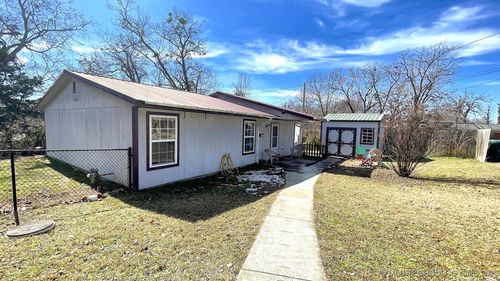 806 Harrison St, Tahlequah, OK, 74464-3299 | Card Image