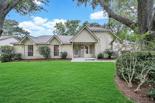 812 Sandringham Dr, Friendswood, TX, 77546-4762 | Card Image