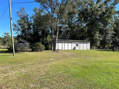 8650 Ne 106 Th Street, House other with 3 bedrooms, 2 bathrooms and null parking in BRONSON FL | Image 3