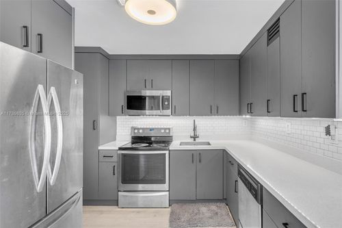 apt-11f-6900 Bay Dr, Miami Beach, FL, 33141-5412 | Card Image