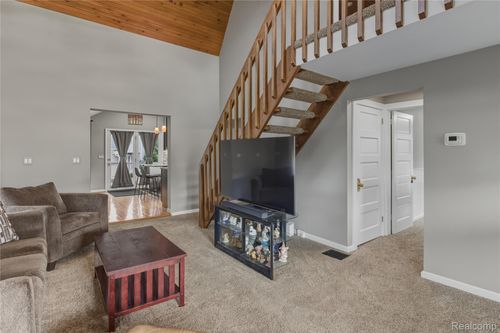 703 Parkdale Rd, Rochester, MI, 48307-1752 | Card Image