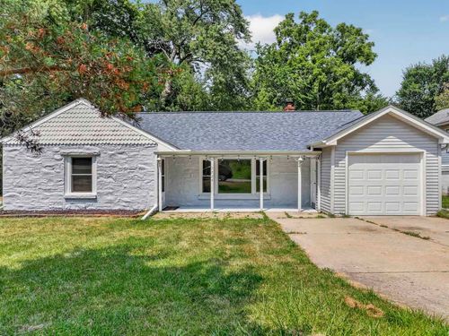 7724 Deep Spring Rd, Wonder Lake, IL, 60097-8558 | Card Image