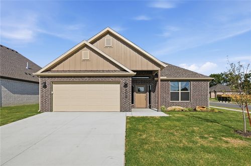 2301 N Lexington St, Siloam Springs, AR, 72761-7285 | Card Image