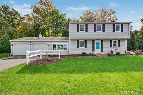 3 Nutmeg Dr, Clinton, CT, 06413-1818 | Card Image