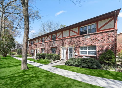 apt-b45-7 Glen Hollow Dr, Holtsville, NY, 11742-2449 | Card Image
