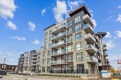 420-600 N Service Rd, Hamilton, ON, L8E5A7 | Card Image