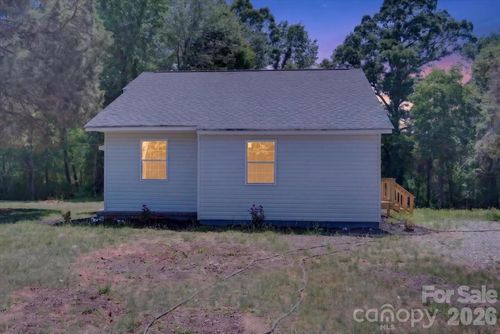 200 Eufola Rd, Statesville, NC, 28677-1363 | Card Image
